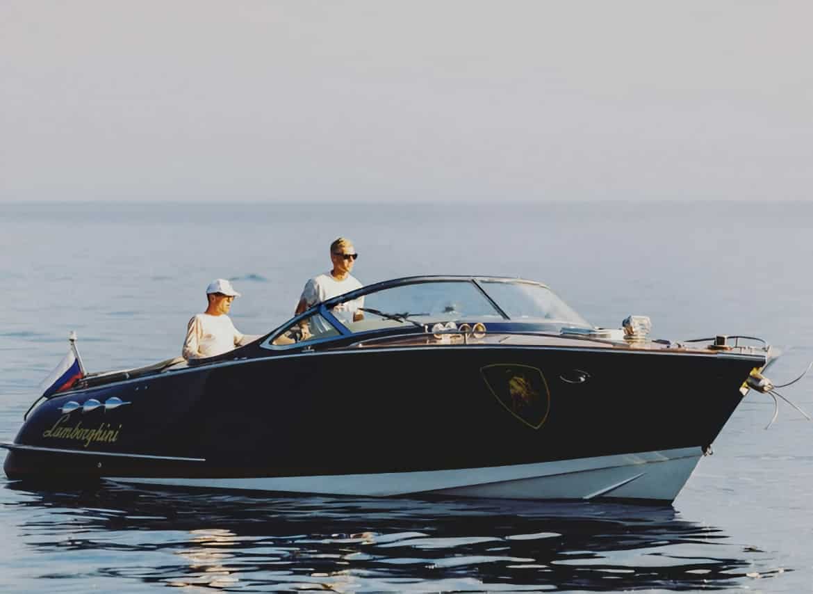Аренда моторной яхты Lamborghini в Крыму